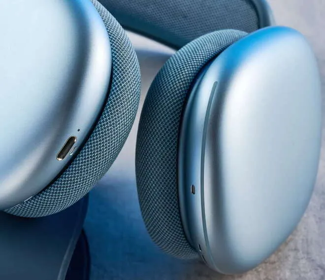 AirPods Max 2 проти оригінальних AirPods Max